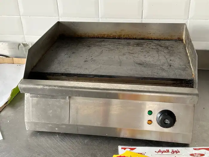 معدات مطعم مطاعم مستعمله و ادوات ثلاجه شاورما 5