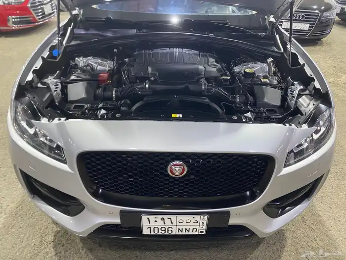 جاكوار F Pace R Sport ستة سلندر سوبر تشارج 30
