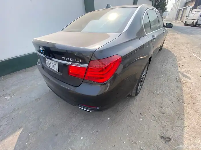 BMW 750 2009 5