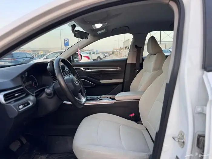 جيلي امجراند 2024 ابيض 9