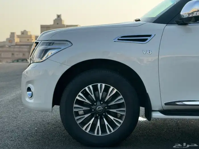 باترول نيسان موديل 2014 عداد 121 الف مالك اول 5