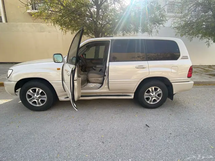 جيب لكزس 470 LX موديل 2006 فل كامل سعودي 3