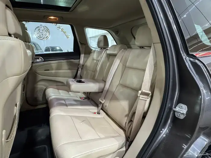 جراند شيروكي ليمتد 2014 (( بحالة ممتازة )) 32