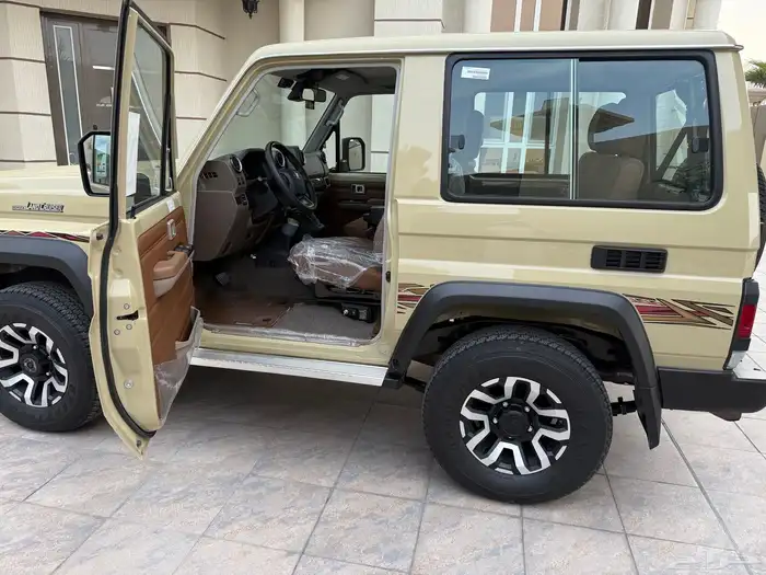 تويوتا ربع 2025 ماشي 8500 سعودي فل 15