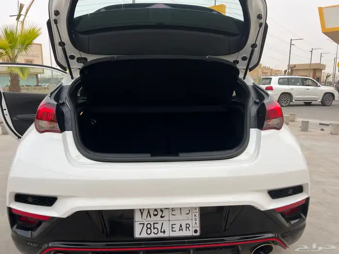 هونداي فيلوستر 2022 شبه اصفار ان لاين سعودي 7