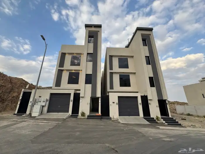 للبيع بالمحاله شقق علويه بسطح خاص تشطيب vip ب520 الف 0