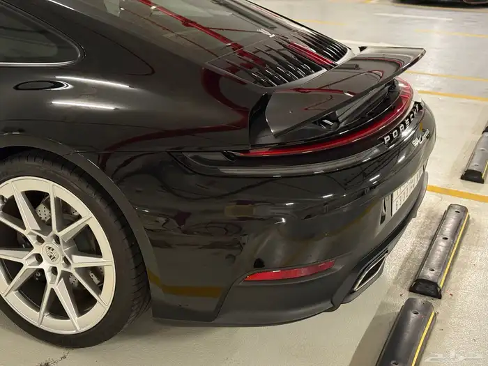 Porsche 911 Carrera 2025 - جديده 12