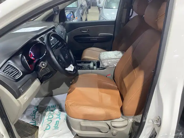 كيا كارنيفال 2016 12