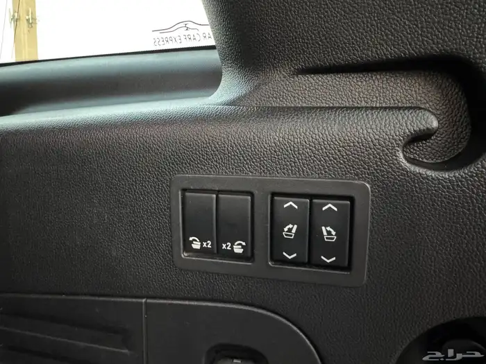 اسكاليد 2019 بريميوم (ملكي) الجميح نظيف جدا 60