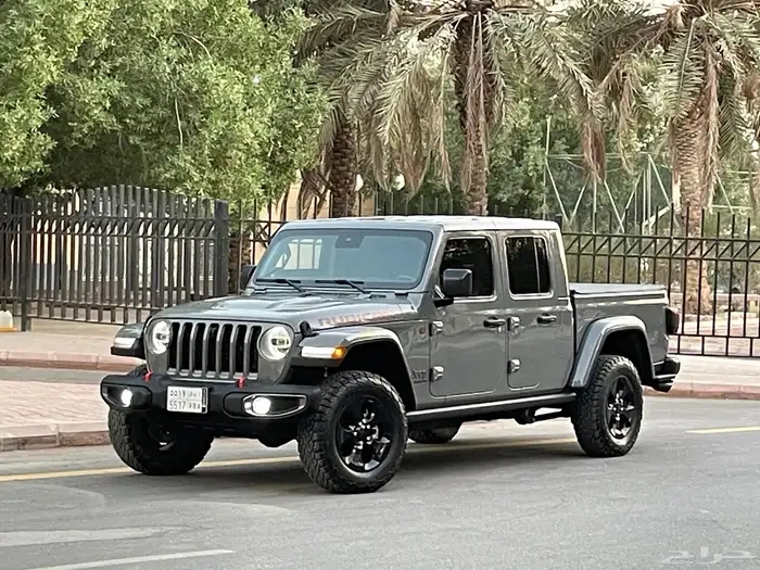جيب رانجلر جلاديتور 2021 روبيكون نظيف جدا بحال الوكاله 3