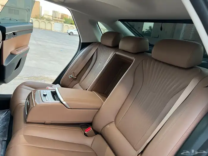 ازيرا بريميوم 2024 ( شبه جديد ) وارد الوعلان 22