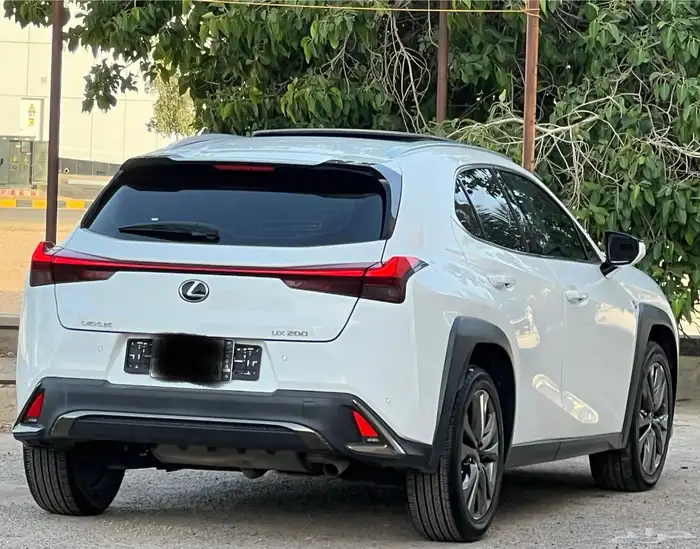 لكزس UX200 2020 ممشى 30 الف اخت الجديد 5
