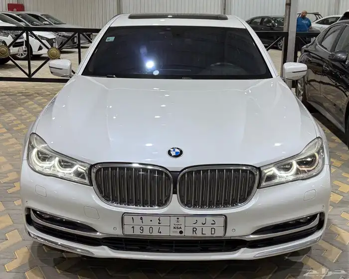 بي ام دبليو 740Li 2016 0