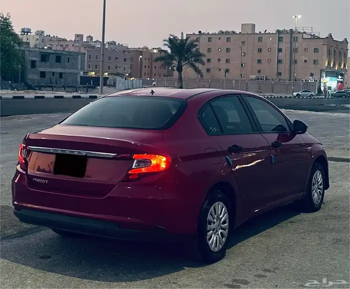 دودج نيون 2017 نظيف جدا للبيع او البدل ب اقل ب جنسيس 1