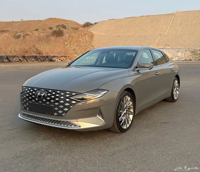 ازيرا 2022 - 6سلندر اعلا مواصفات بدون بنورما وكاله للبيع 0