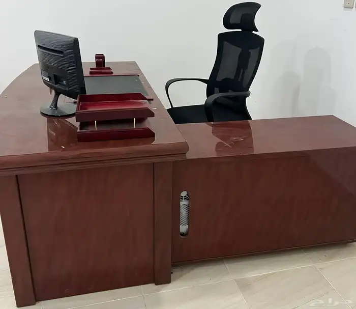 مكاتب للبيع وكراسي دوارة 0