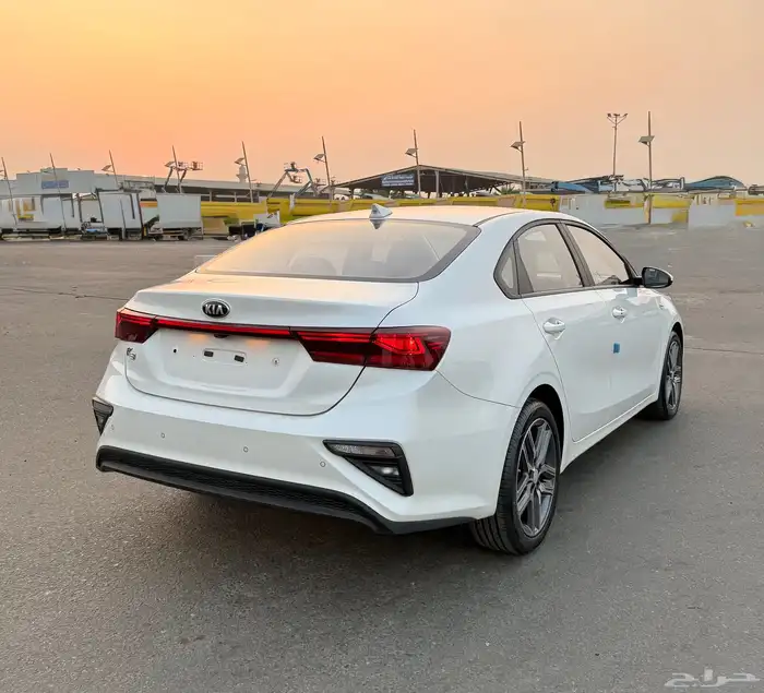 كيا سيراتو 2021 اعلا مواصفات بدون فتحه بحالة الوكاله للبيع 5
