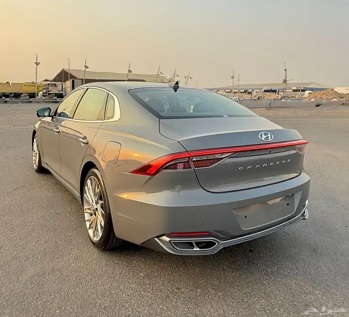 ازيرا 2022 - 6سلندر اعلا مواصفات بدون بنورما وكاله للبيع 3