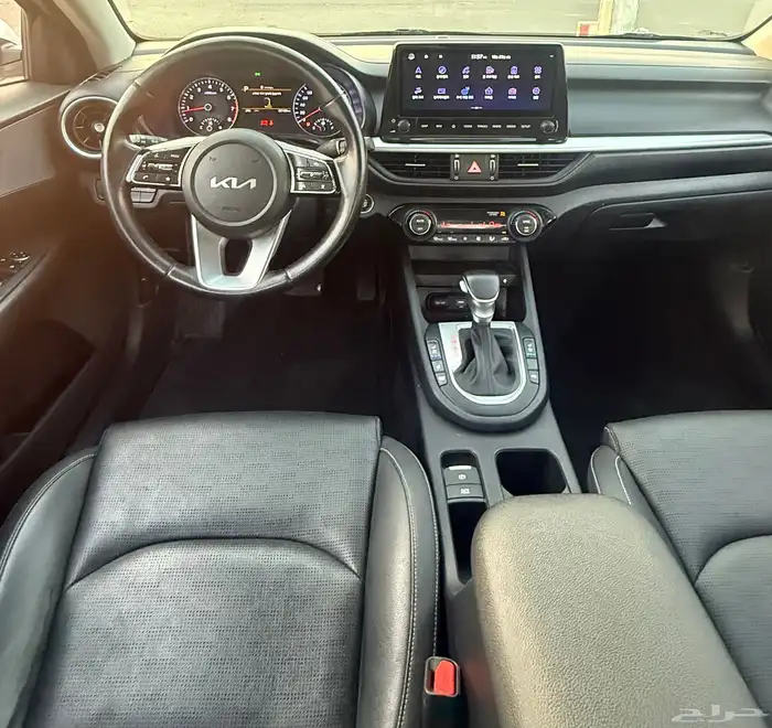 كيا K3 ( بنزين ) 2022 اعلى نوع بدون فتحه سقف للبيع 12