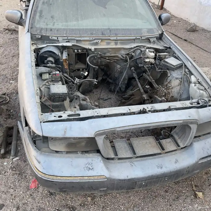 فورد تشليح للبيع بدون مكينه وقير 4