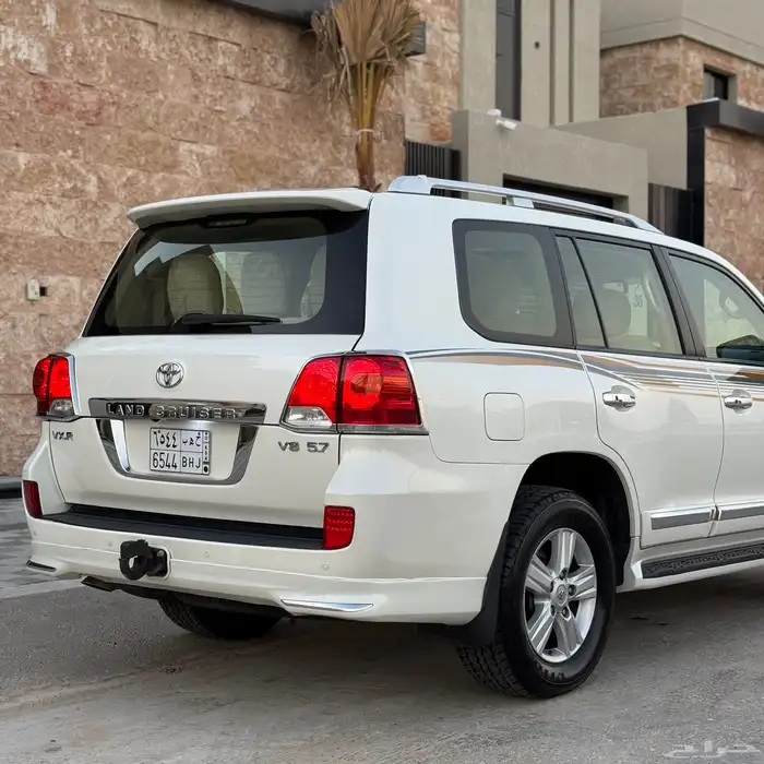لاندكروزر VXR فكسار 2015 بريمي ( وكالة ) 5