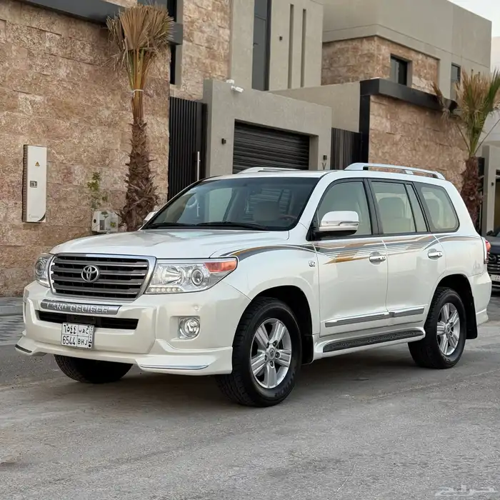 لاندكروزر VXR فكسار 2015 بريمي ( وكالة ) 16