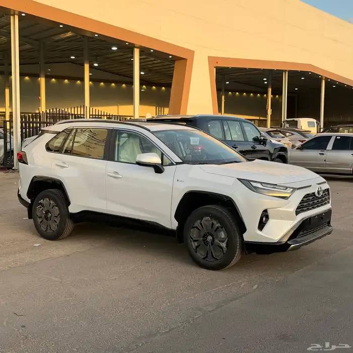 تويوتا راف 4 XLE نص فل 2025 0
