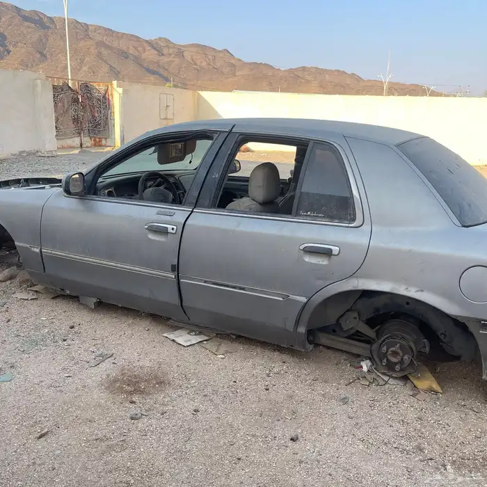 فورد تشليح للبيع بدون مكينه وقير 1