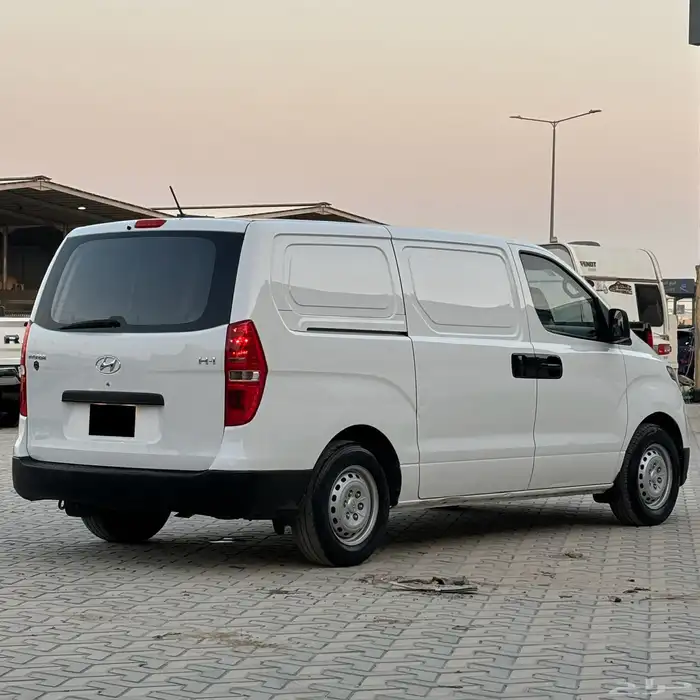 هونداي H1 اتش ون 2021 بضاعه بنزين سعودي 6