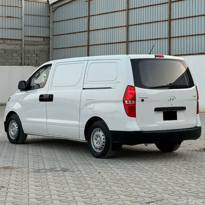 هونداي H1 اتش ون 2021 بضاعه بنزين سعودي 4