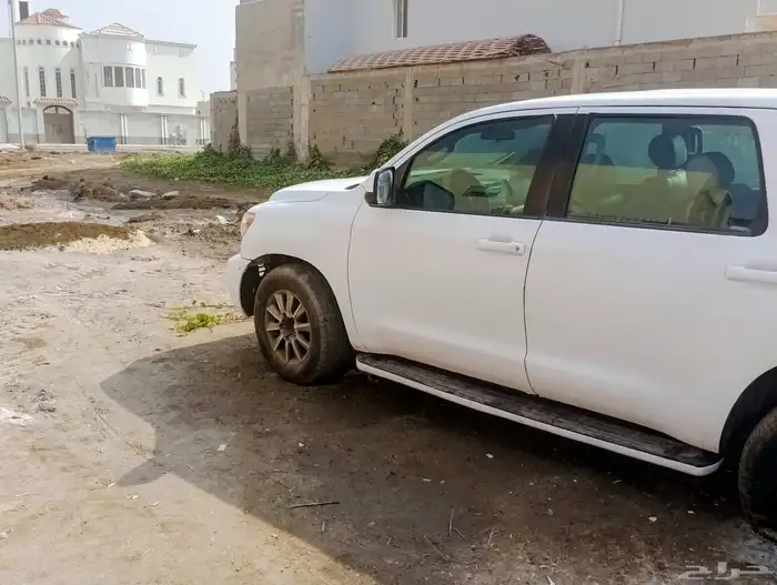 تويوتا سيكويا موديل 2010 2