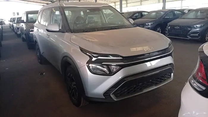 كيا كارينز GL مطور موديل 2025 5