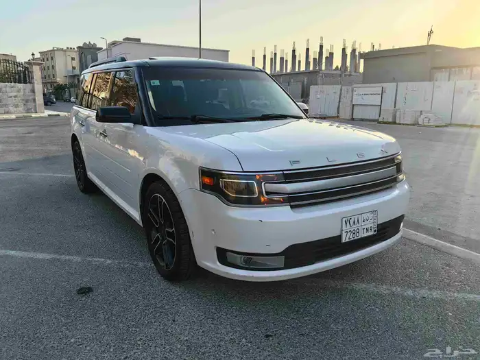 فورد فليكس تيربو فل اوبشن فتحات سقف موديل 2013 م بحالة ممتاز 6