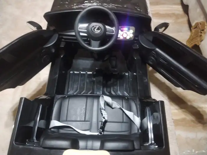 سيارة لكزس كهربائية كبيرة للأطفال 2