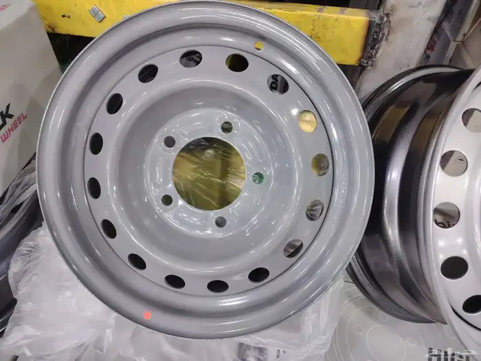 جنوط كامري هلل شاص مع كفرات وندا دعسة شاهين مقاس 16 4