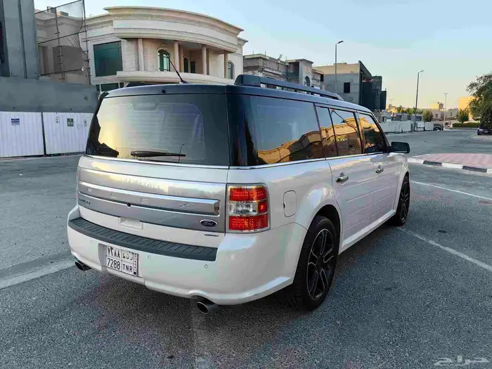 فورد فليكس تيربو فل اوبشن فتحات سقف موديل 2013 م بحالة ممتاز 4