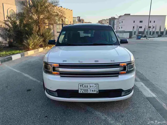 فورد فليكس تيربو فل اوبشن فتحات سقف موديل 2013 م بحالة ممتاز 7