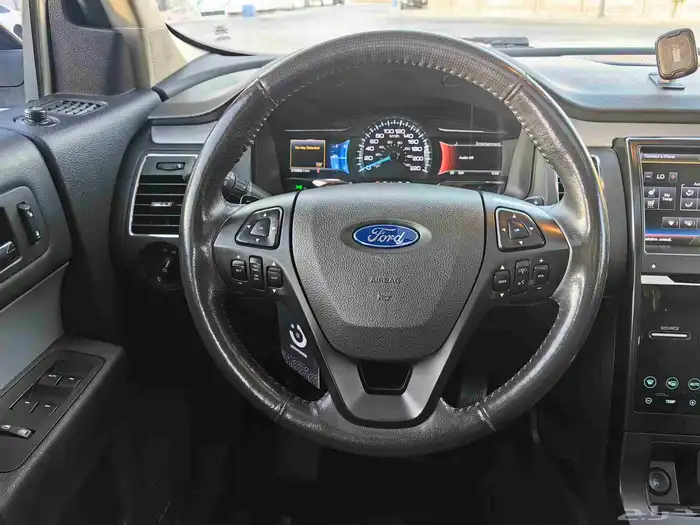 فورد فليكس تيربو فل اوبشن فتحات سقف موديل 2013 م بحالة ممتاز 22