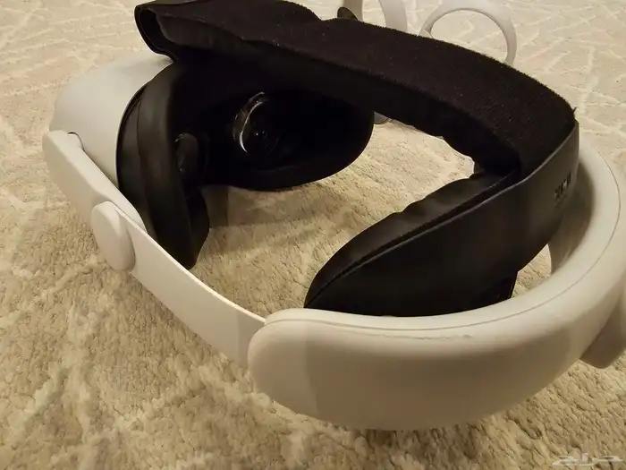 Oculus quest 2 256gb مع اكسسوارات 2