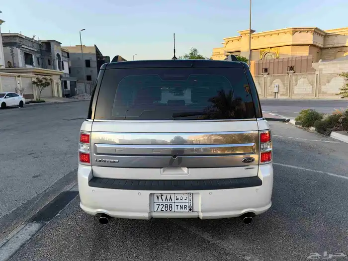 فورد فليكس تيربو فل اوبشن فتحات سقف موديل 2013 م بحالة ممتاز 3