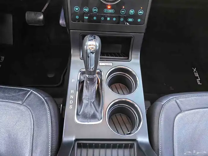 فورد فليكس تيربو فل اوبشن فتحات سقف موديل 2013 م بحالة ممتاز 24