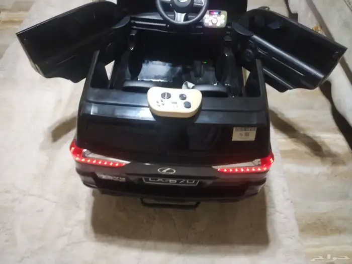 سيارة لكزس كهربائية كبيرة للأطفال 1