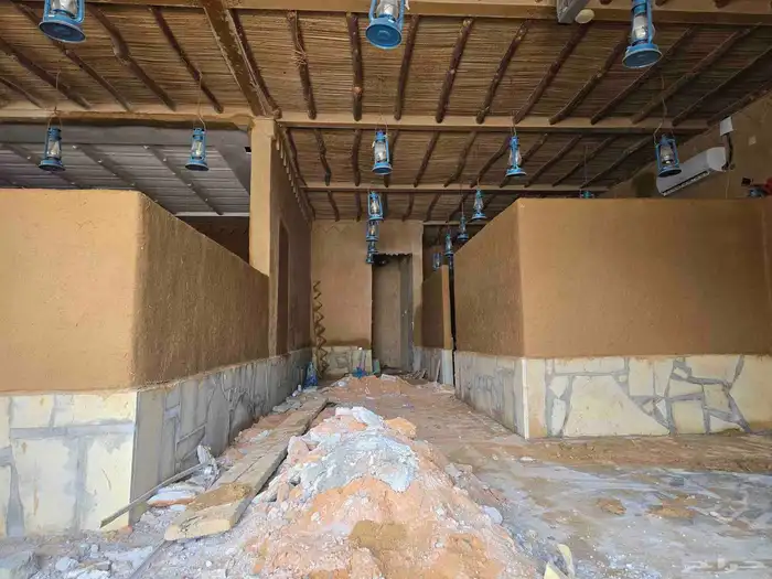 بناء وترميم بيوت الطين والحجر والاسقف اثل وجريد لياسه طينيه 0