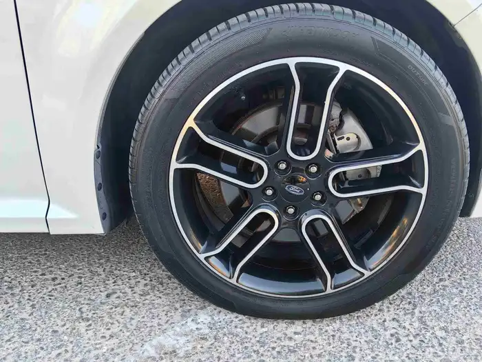 فورد فليكس تيربو فل اوبشن فتحات سقف موديل 2013 م بحالة ممتاز 9