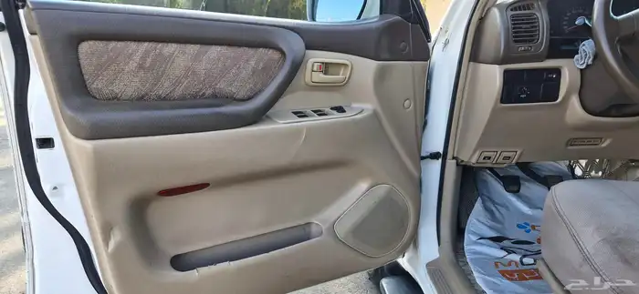 تويوتا صالون لاندكروزر موديل 2000 نضيف جدا 8