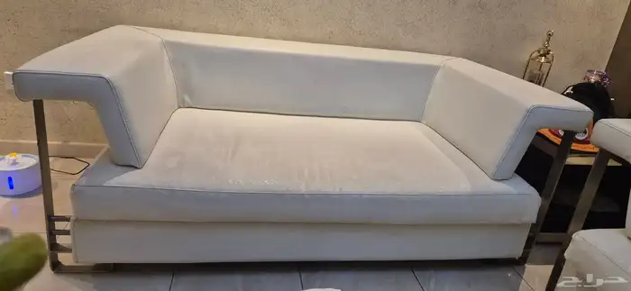 طقم كنب ابيض جلد للبيع 4