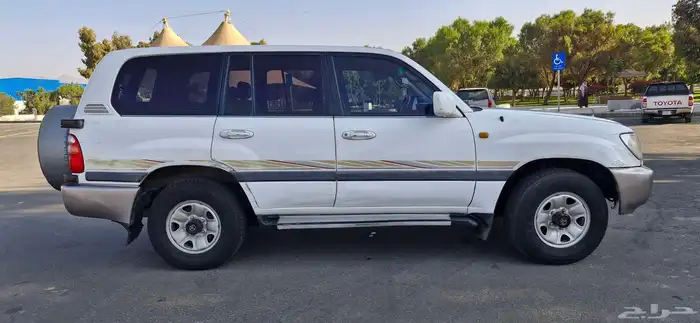 تويوتا صالون لاندكروزر موديل 2000 نضيف جدا 3