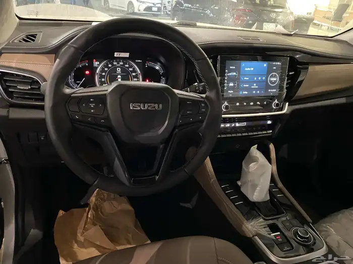 ايسوزو ام يو اكس فل كامل 2025 4