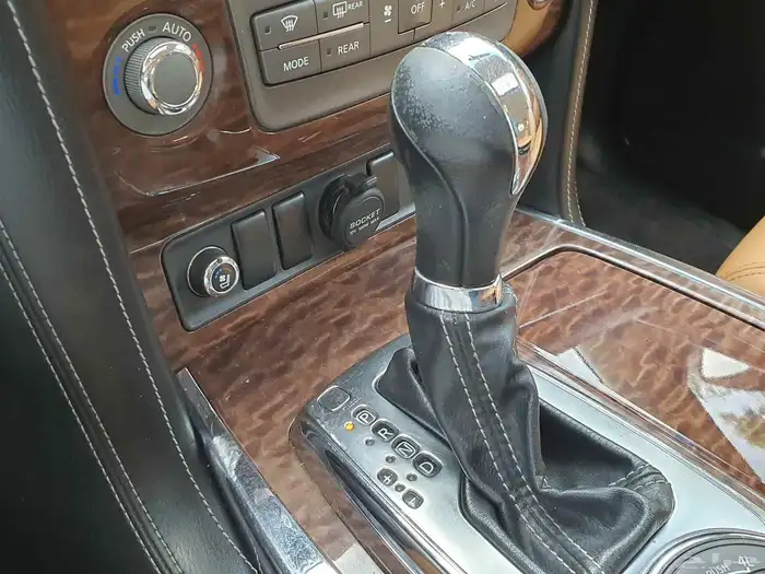 نيسان باترول 2015 بلاتنيوم فل سعودي 15