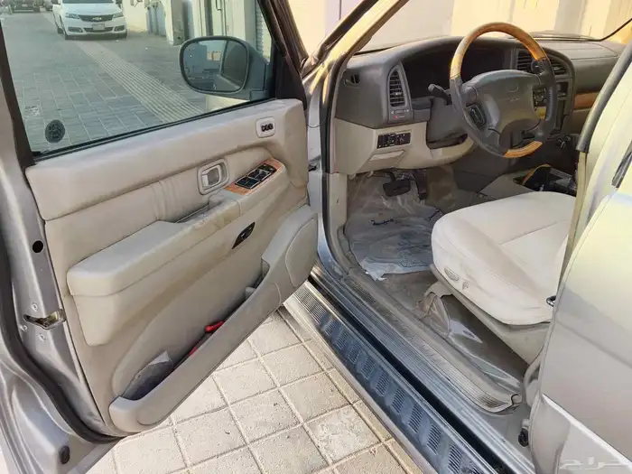 جيب انفينتي 2001 0